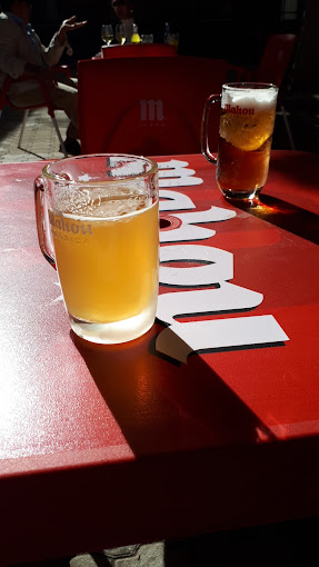 Jarras de cerveza - Sir Kay Lounge Bar